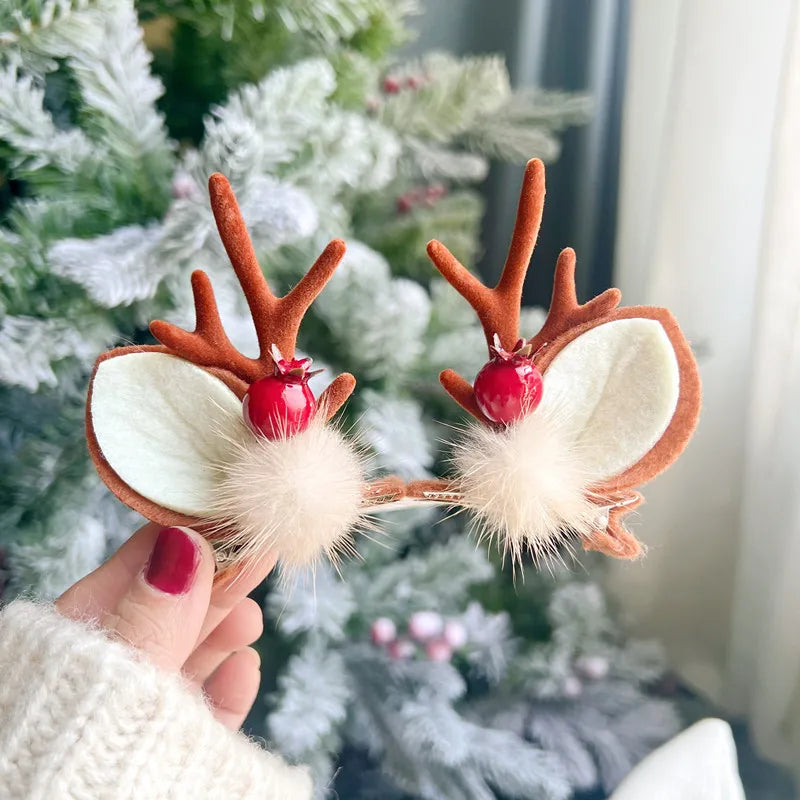 2pcs Kawaii Christmas Hair Clips – Elk, Santa & Snowman Hairpins for Kids & Women 🎁